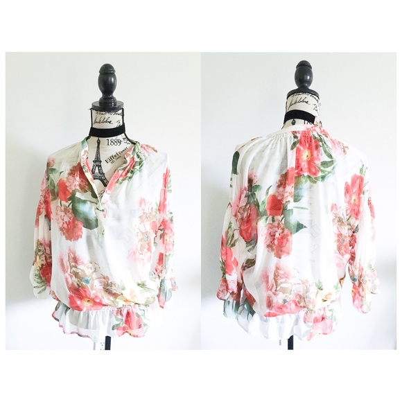 Beautiful Bold Floral Ruffle Top - Picture 2 of 3